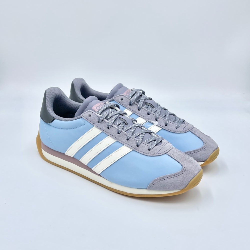 NEW Adidas Runvista Light Blue Retro Running Shoe KJ7204 Women’s size 7.5